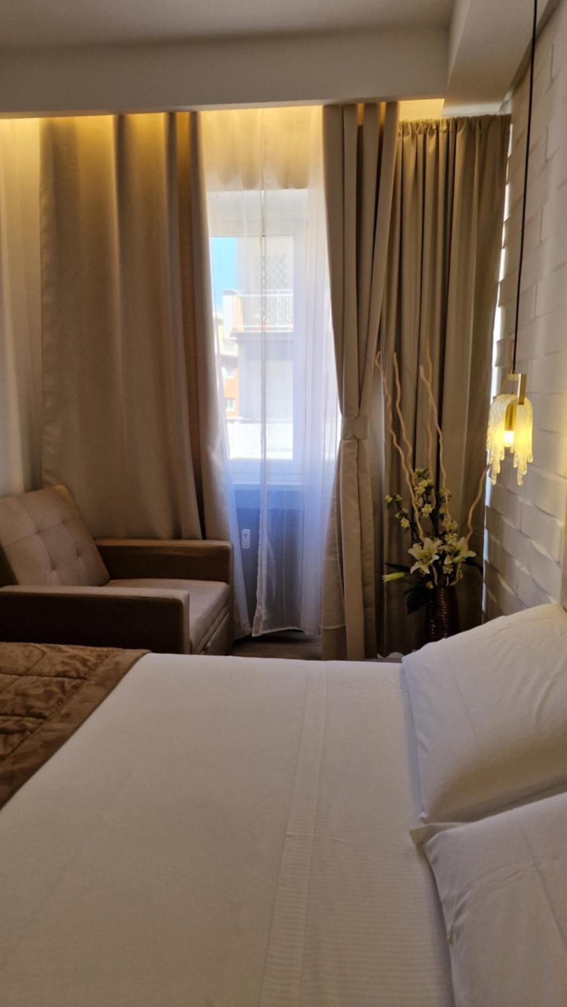 Bed and Breakfast Living Рим Экстерьер фото
