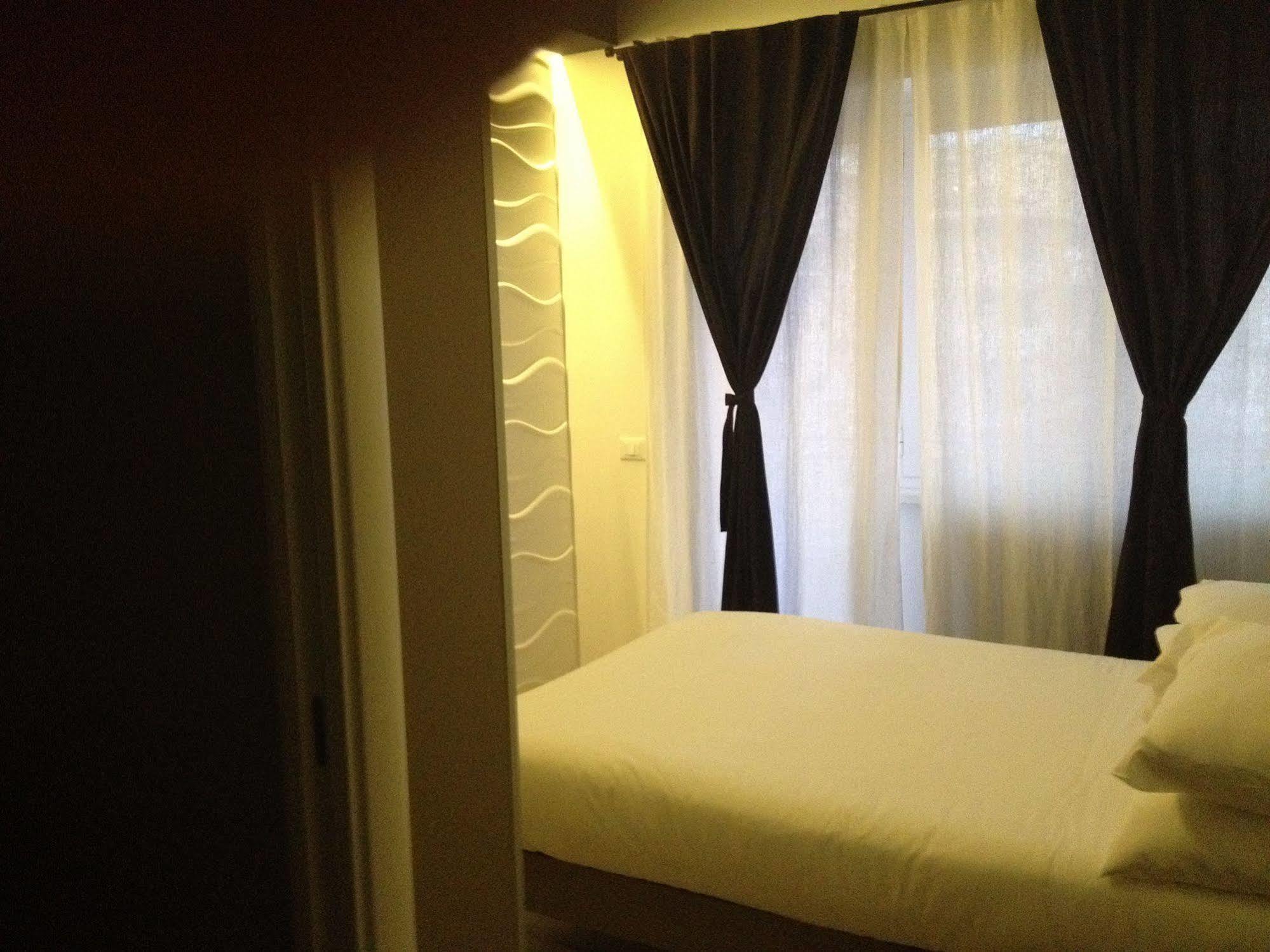 Bed and Breakfast Living Рим Экстерьер фото