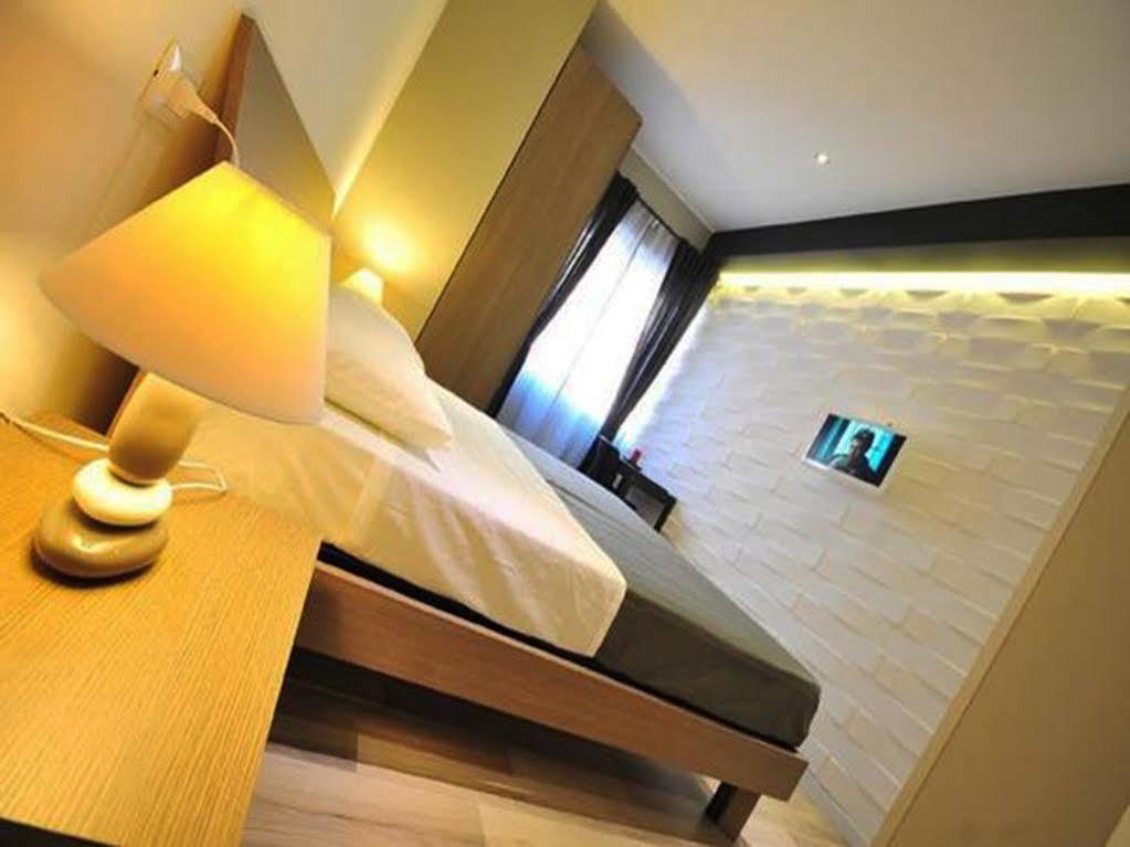 Bed and Breakfast Living Рим Экстерьер фото